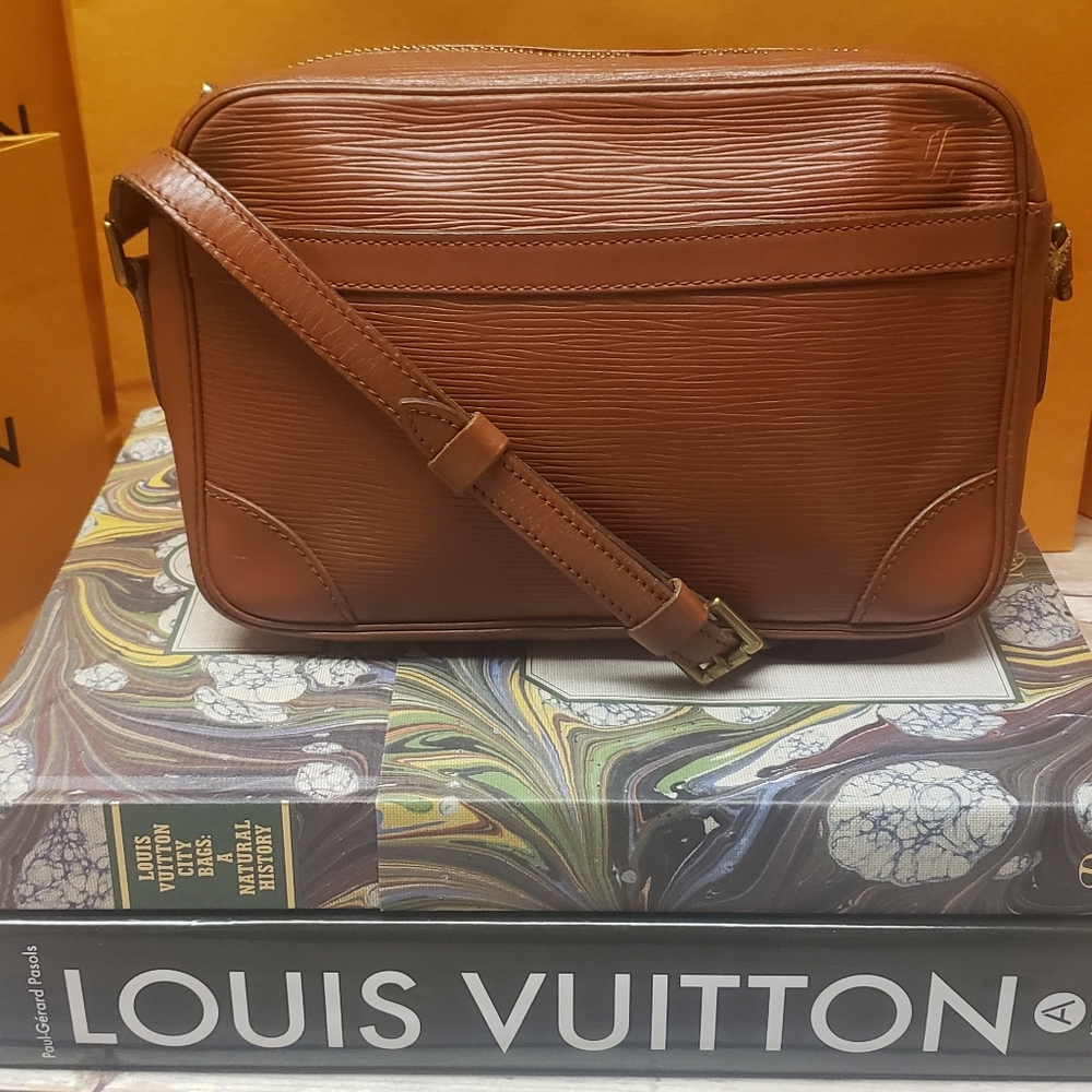 Vintage Louis Vuitton Epi Trocadero